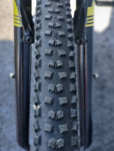 Mountain Carerra Axle 27.5 Wheels