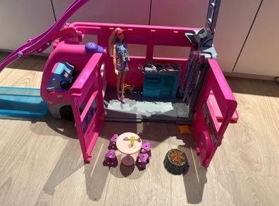 Barbie dream campervan