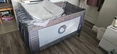 Toddlers bed with mattress