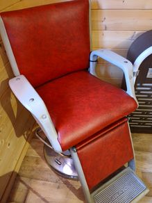 Barber chair