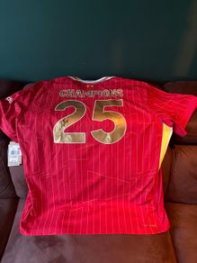 Arne Slot signed Liverpool jersey
