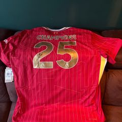 Arne Slot signed Liverpool jersey