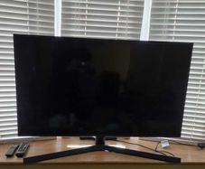 43" Samsung Smart TV