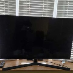 43" Samsung Smart TV