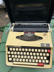 Portable type writer