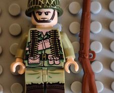 Lego compatible, military figures, American infantry. 15 figures plus rifles.