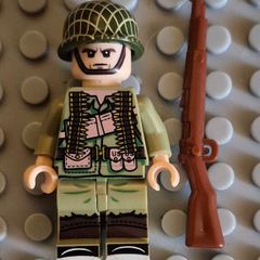 Lego compatible, military figures, American infantry. 15 figures plus rifles.