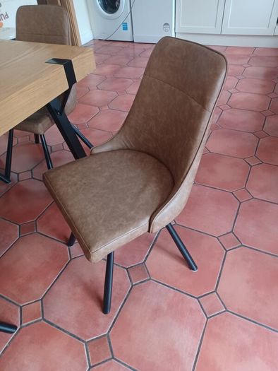 Dining table and 6 chairs