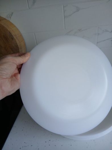 8 Dinner Plates