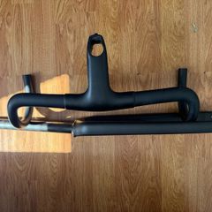 Carbon integrated bars and forks off canyon endurace