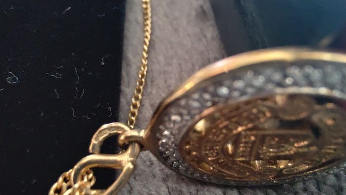 9k Gold & Diamonds Manchester United Pendant