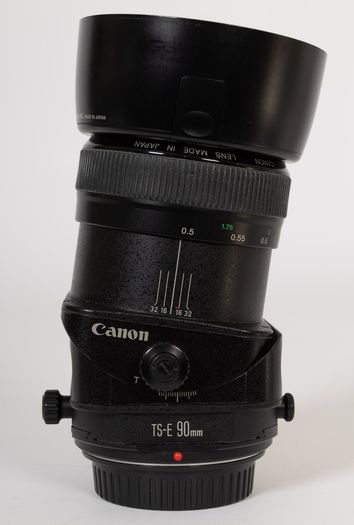 Canon TS-E 90mm f/2.8 Tilt-Shift Lens with Extender EF 1.4x III