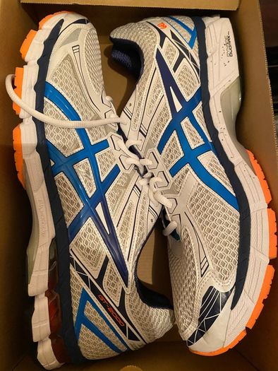 Asics runners size 51.5 brand new