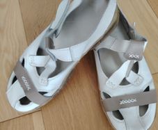 Worn  sandals