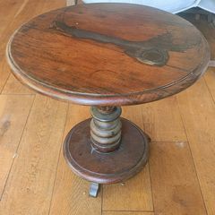Round wood table