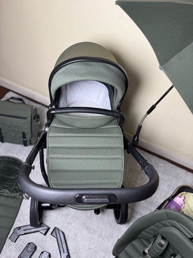 As NEW icandy Peach 7 travel system
