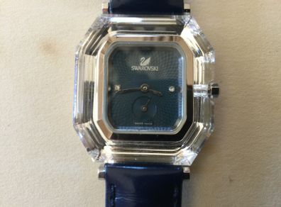 Watches - Ladies Genuine Swarovski.( Reduced)