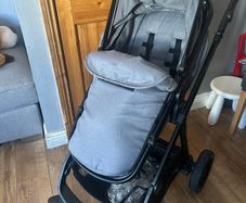 Baby Bundle: 2 in 1 Pram, travel cot, electric bouncer and more