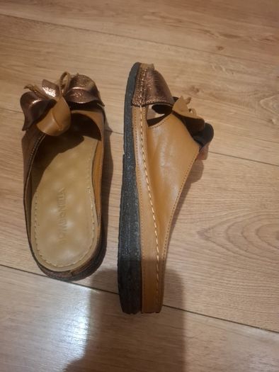 leather sandals