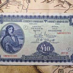 10 Pound Lady Lavery 18/7/42 WAR CODE (F) Irish Note