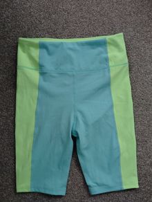 New.kids swim shorts.size 26"