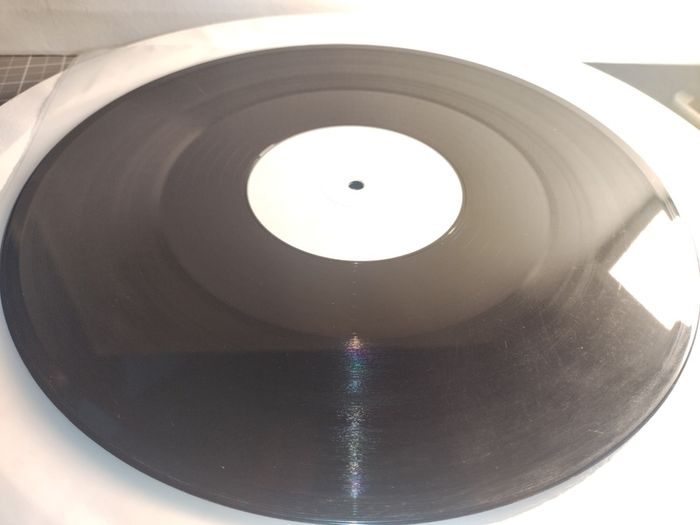 Capricorn - 20 Hz - ZYX Total Recall Records - Early 90s TRIBAL HOUSE CLASSIC!