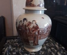 Large Ginger jar lidded