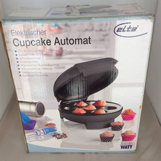 Cupcake Muffin Maker 7 Cupcakes Brand New in Box