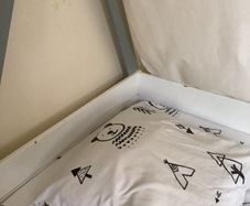 Child bed tipi style