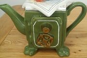 Seymour Mann MCXC111 Teapot Safe