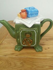 Seymour Mann MCXC111 Teapot Safe