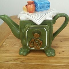 Seymour Mann MCXC111 Teapot Safe