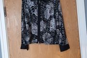 Tia Long Sleeved Zip-Up Blouse/  Top With Collar.   S.14.