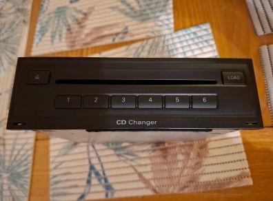 AUDI 6 Disc CD Changer - As NEW - Will fit most AUDIs