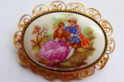 Vintage Medallion Medieval French Couple Courting Vintage Gold Brooch Pin