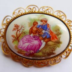 Vintage Medallion Medieval French Couple Courting Vintage Gold Brooch Pin