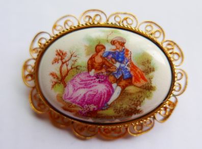 Vintage Medallion Medieval French Couple Courting Vintage Gold Brooch Pin