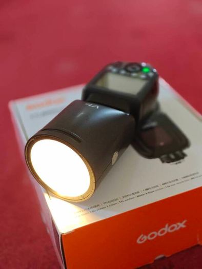 Godox V1 Speedlite flash for Panasonic and Olympus