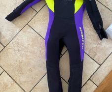 wetsuit