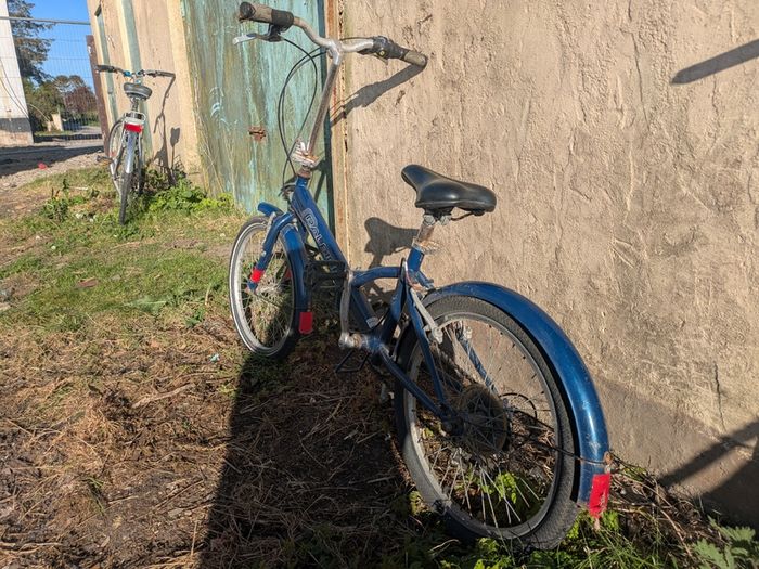 Raleigh fold up bicycle