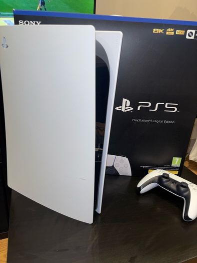 PS5 Digital + Controller