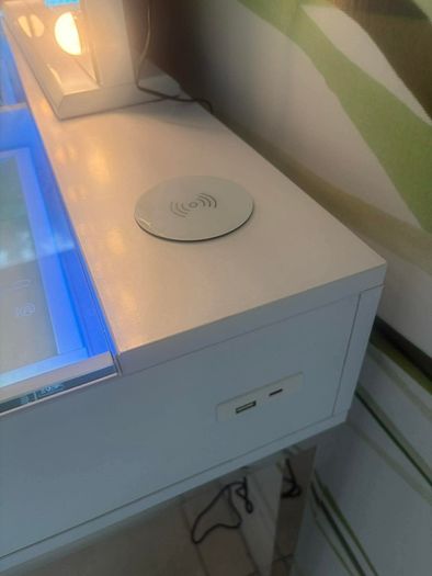 Vanity Unit and Mirror NEW IN BOX