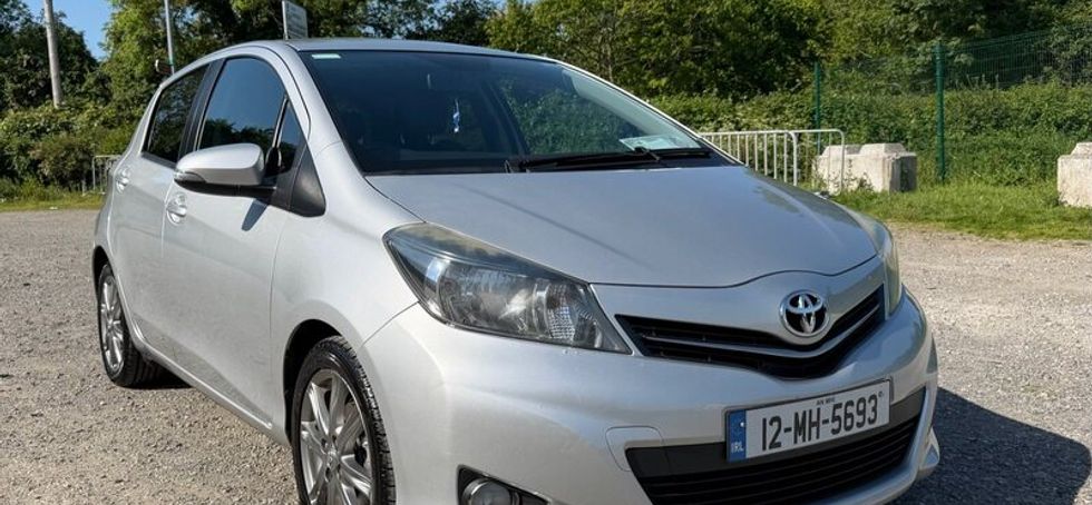 Toyota Yaris SR Model TOP SPEC  1 Owner