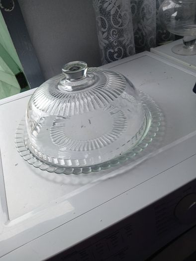 Cake/Cheese Dome. In pristine condition