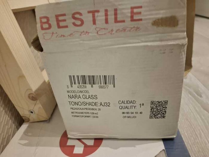 Pack of wall tiles