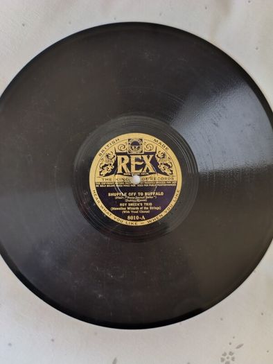 6 Gramophone Records.  Various labels.