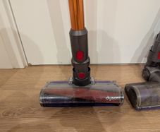 Dyson Cordless V10 Vacuum Cleaner + Attachments