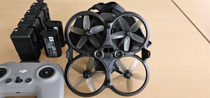 2x DJI Avata + DJI Goggles v2 + FPV controller + extras