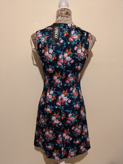 Beautiful Floral Dress, New with tags