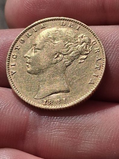 1861 22k Gold Soverign